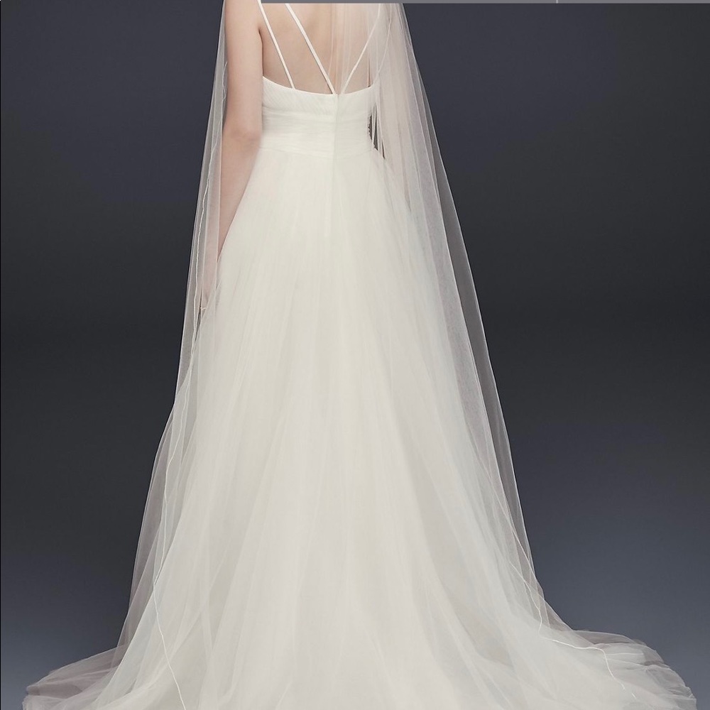 Chapel Length Veil with Pencil Edge - Ivory